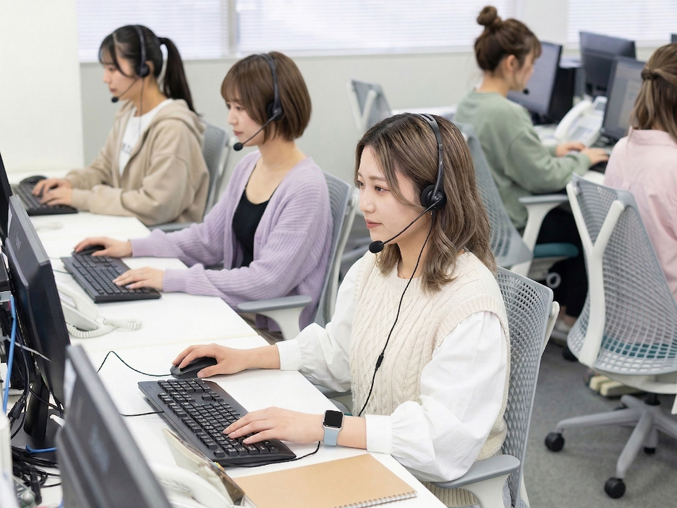 国内外の拠点が連携する営業・コンサルティングの場面